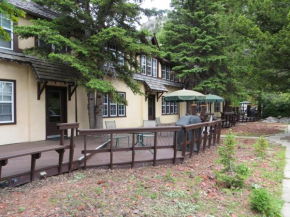 Crandell Mountain Lodge